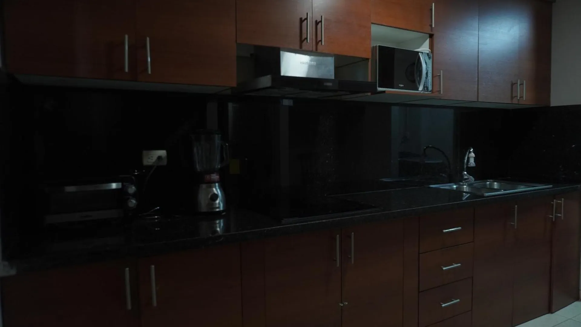 Dpto Amoblado En Kennedy Norte Guayaquil Apartamento